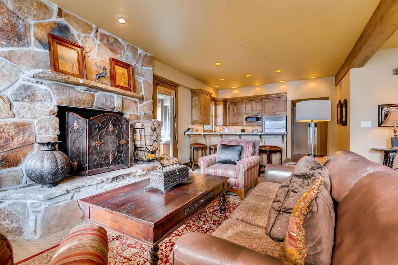 Mont Cervin Plaza Villa Park City Room photo